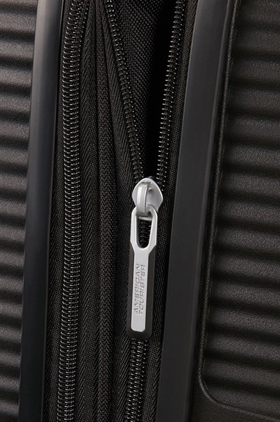 American Tourister SOUNDBOX spiner expandible 55X40X20/23 cm bass black (6)