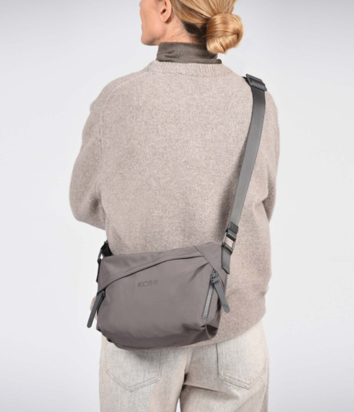 Bandolera pequeña KCB Zig taupe (5)
