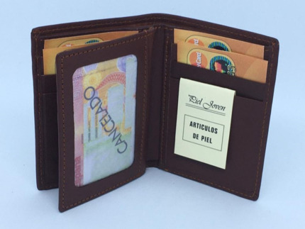 BILLETERA PIEL de UBRIQUE CASTAÑO PEQUEÑA mod 821