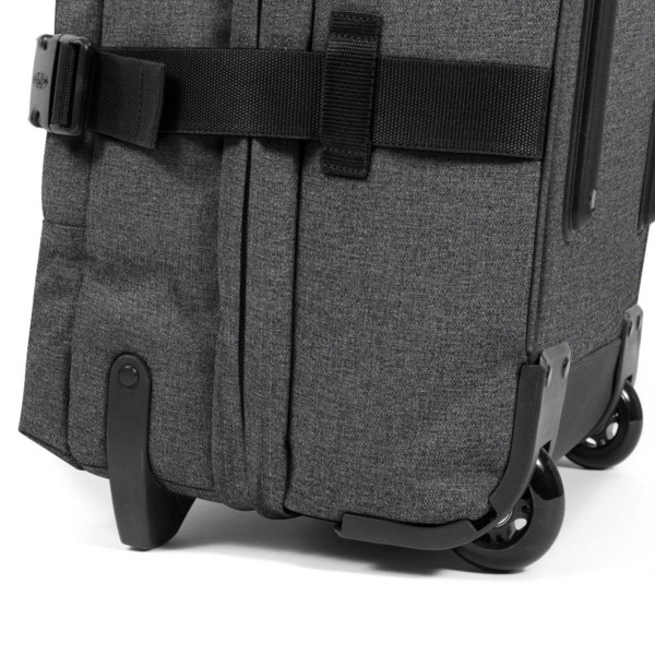 Maleta EASTPAK Tranverz M Black Denim (3)