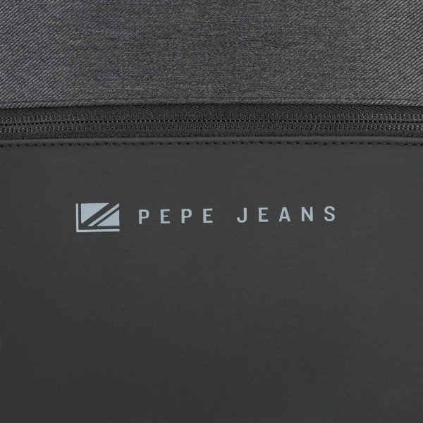 MOCHILA DE VIAJE CON PORTAORDENADOR PEPE JEANS JARVIS NEGRO (7)