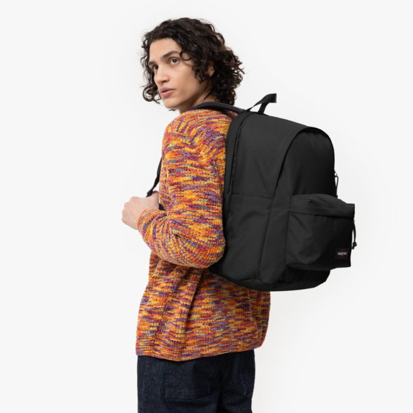 Mochila EASTPAK  Day Office negra (5)