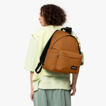 Mochila EASTPAK  Day Pak'r Caramel Brown (marrón)