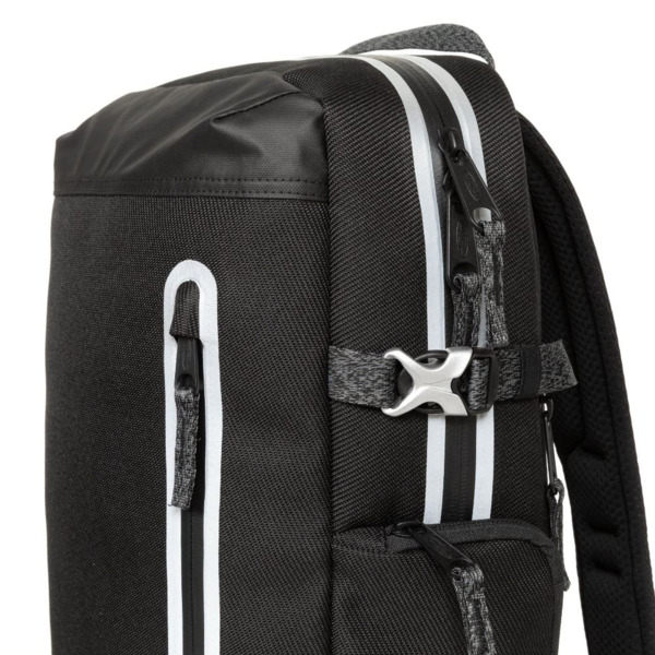 Mochila EASTPAK Tecum M CNNCT Welded (2)