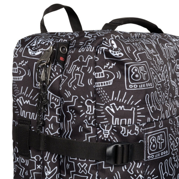 Mochila EASTPAK Travelpack Keith Haring Black (3)
