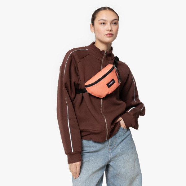 Riñonera EASTPAK Glossy Peach (naranja) (4)