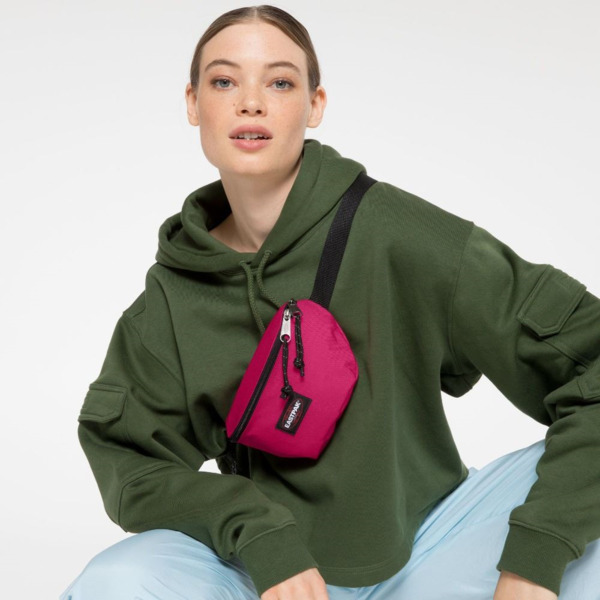 RIÑONERA EASTPAK Ruby Pink (4)
